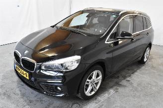 BMW 2-serie 216d Cent.Hi.Ex. 7p. picture 3