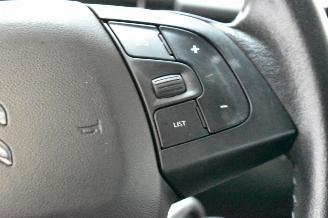 Citroën C4 cactus 1.2 PT Business picture 26