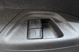 Peugeot 108 e-VTi Active picture 18