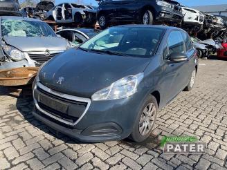 Voiture accidenté Peugeot 208 208 I (CA/CC/CK/CL), Hatchback, 2012 / 2019 1.0 Vti 12V PureTech 2015/10
