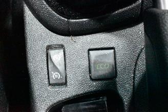 Renault Clio 0.9 TCe Limited picture 31