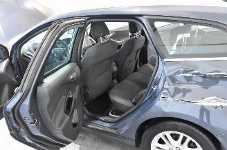 Ford Focus 1.0 EcoB. Titanium picture 18
