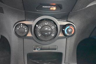 Ford Fiesta 1.0 Champion picture 29