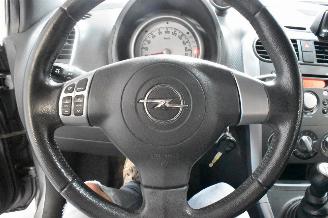 Opel Agila 1.0 Berlin picture 21