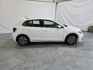 Volkswagen Polo 1.0 TSI Life picture 8