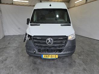 Mercedes eSprinter L2H2 55kWh picture 2