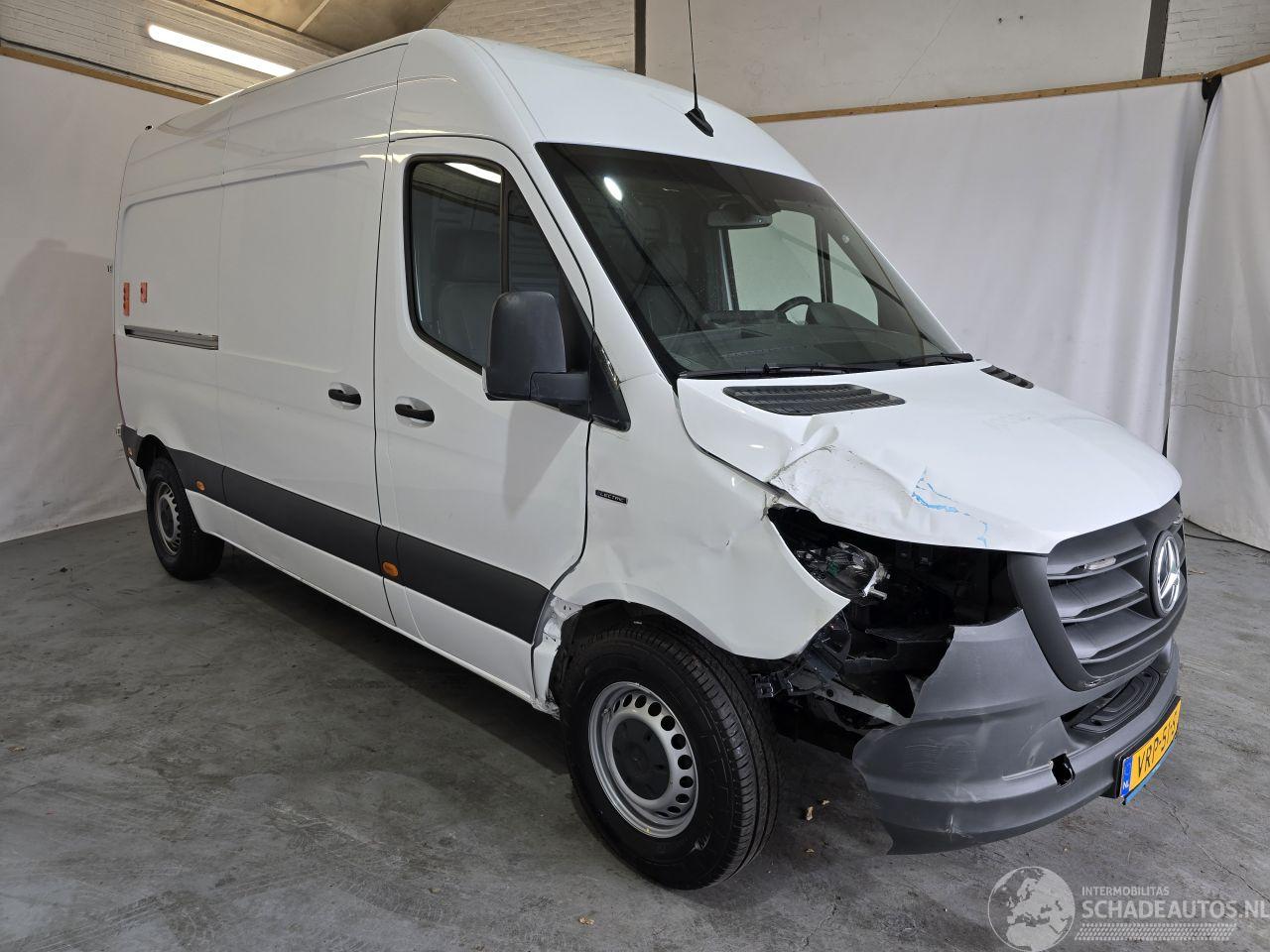 Mercedes eSprinter L2H2 55kWh