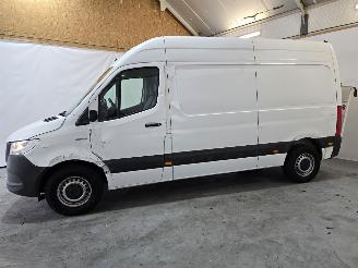 Mercedes eSprinter L2H2 55kWh picture 4