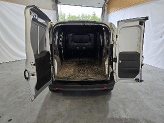 Opel Combo 1.6 CDTi L2H1 Sport picture 16