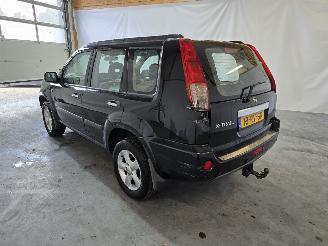 Nissan X-Trail 2.0 Comfort 2wd picture 5