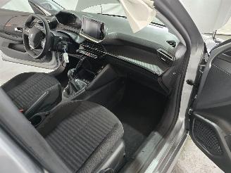 Peugeot 208 1.2 PureTech Active picture 16