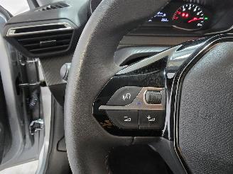 Peugeot 208 1.2 PureTech Active picture 26