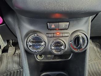 Peugeot 208 1.2 PureT. Blue Lion picture 25
