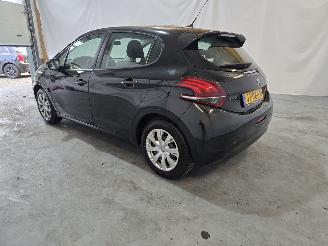 Peugeot 208 1.2 PureT. Blue Lion picture 5