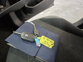 Peugeot 208 1.2 PureT. Blue Lion picture 29