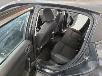 Peugeot 208 1.2 PureT. Blue Lion picture 14