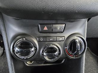 Peugeot 208 1.2 PureT. Blue Lion picture 27