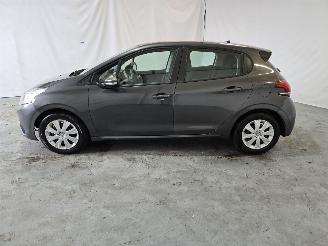 Peugeot 208 1.2 PureT. Blue Lion picture 4