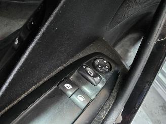 Peugeot 208 1.2 PureT. Blue Lion picture 19