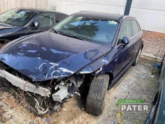 Coche siniestrado Audi A3 A3 Sportback (8VA/8VF), Hatchback 5-drs, 2012 / 2020 1.4 TFSI 16V e-tron 2017/4