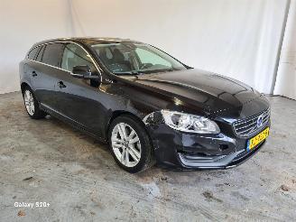 skadebil auto Volvo V-60 2.4 D5 Twin Engine Lease Edition 2016/9