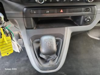 Toyota Proace 1.5 D-4D Live Long picture 23