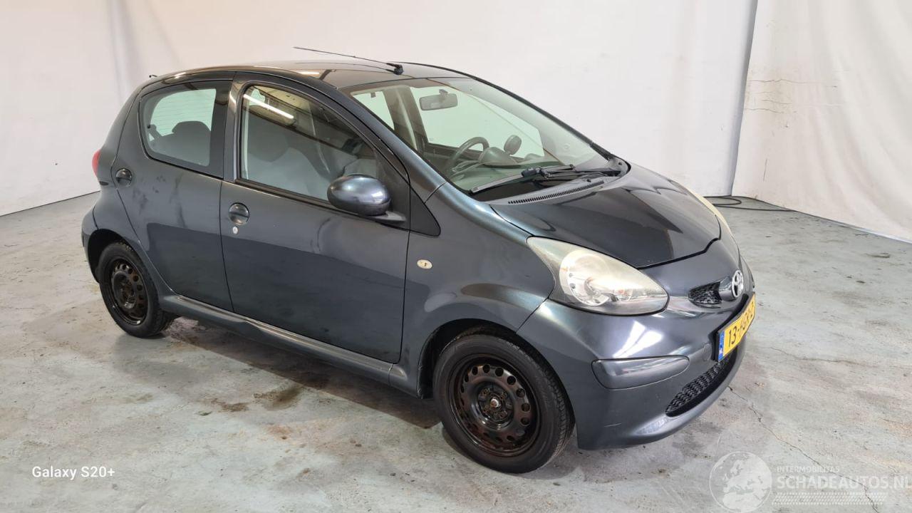 Toyota Aygo 1.0-12V +