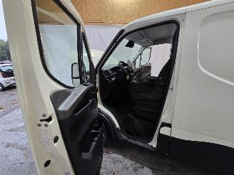 Iveco Daily 35S14V 2.3 352L H3 picture 19