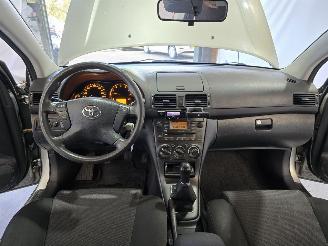 Toyota Avensis 1.6 VVTi Terra picture 22
