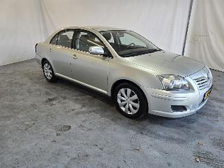 Vaurioauto  passenger cars Toyota Avensis 1.6 VVTi Terra 2006/10