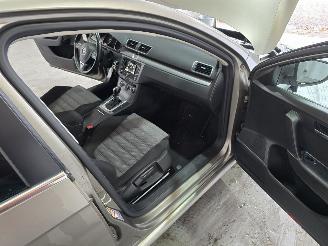 Volkswagen Passat 1.6 TDI Highl. BlM picture 17
