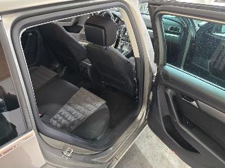 Volkswagen Passat 1.6 TDI Highl. BlM picture 18