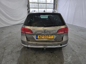 Volkswagen Passat 1.6 TDI Highl. BlM picture 6