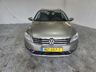 Volkswagen Passat 1.6 TDI Highl. BlM picture 2