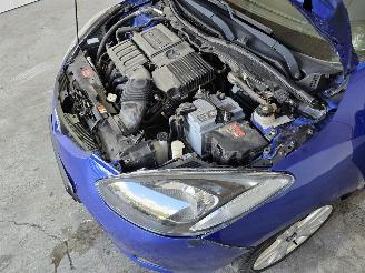 Mazda 2  picture 18