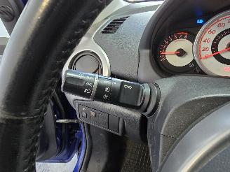 Mazda 2  picture 28