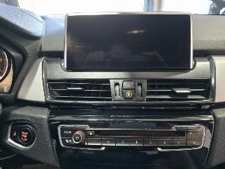 BMW 2-serie 216d 7p High picture 31