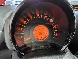 Peugeot 108 1.0 Vti picture 21