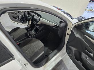 Opel Corsa 1.2 Editon picture 11