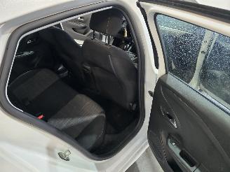 Opel Corsa 1.2 Editon picture 12