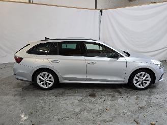 Skoda Octavia 1.0 e-TSI Sport Bns picture 8