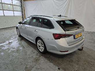 Skoda Octavia 1.0 e-TSI Sport Bns picture 5