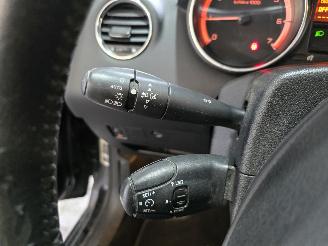 Peugeot 308 SW 1.6 VTi XS picture 24