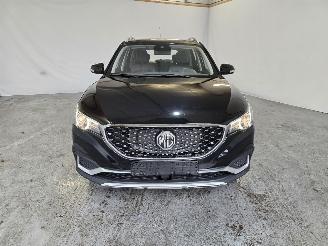 MG ZS EV EV Luxury 45 kWh picture 2