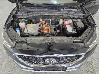 MG ZS EV EV Luxury 45 kWh picture 13