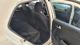 Kia Picanto 1.0 DPi ComfortL. 5p picture 16
