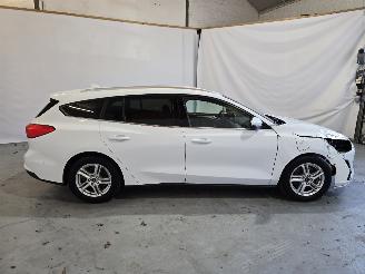 Ford Focus 1.0 EcoB. Tr Ed. bns picture 8