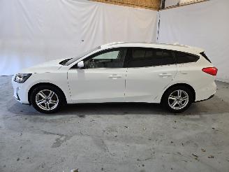 Ford Focus 1.0 EcoB. Tr Ed. bns picture 4