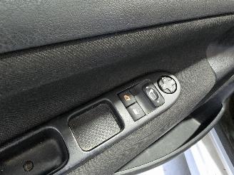 Peugeot 207 1.4 VTi X-line picture 19