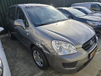 Auto incidentate Kia Carens 2.0 CVVT X-tra 2010/1